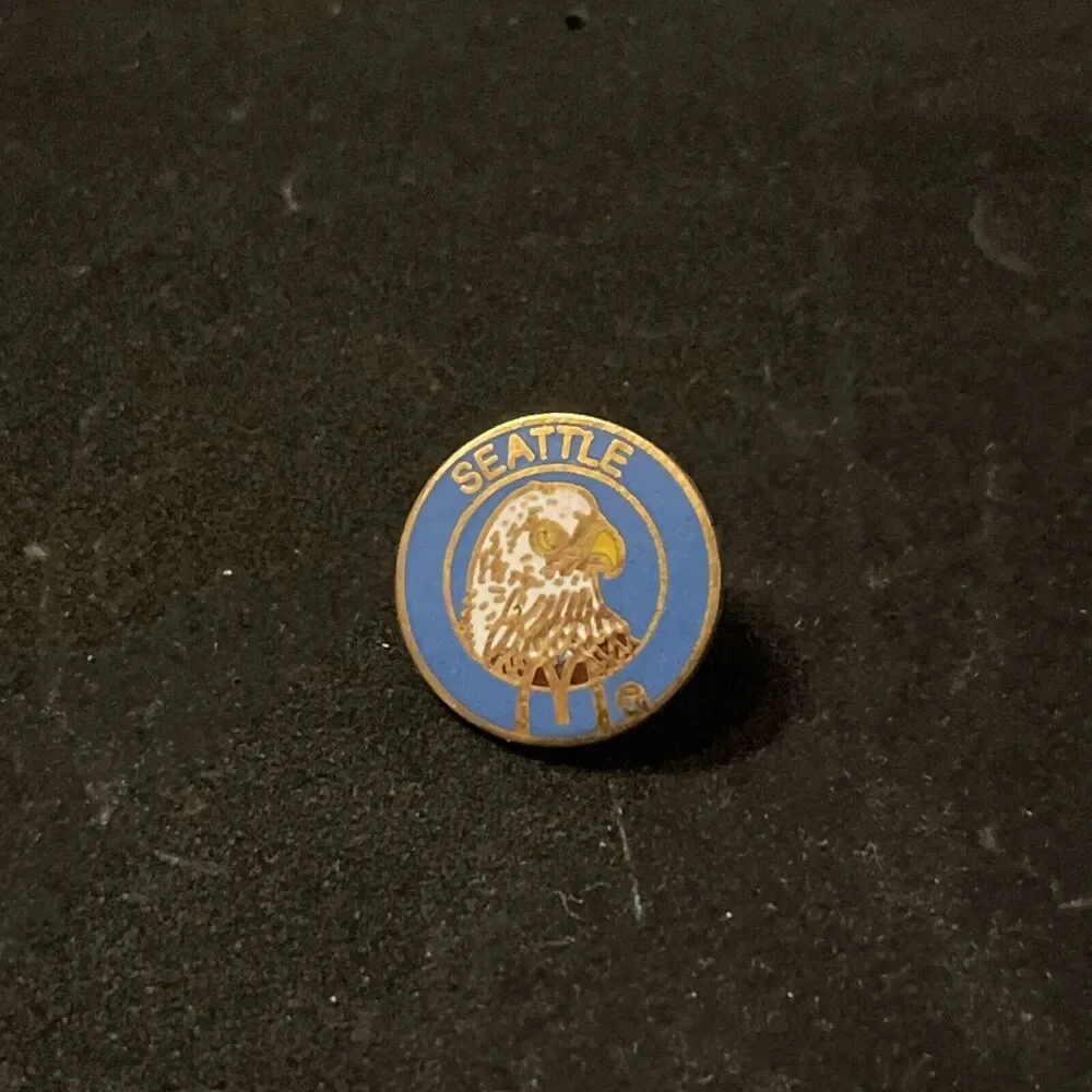McDonald’s Seattle Washington Bald Eagle Employee Lapel Hat Pin